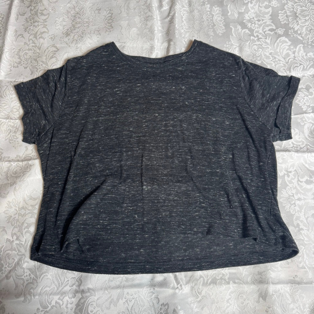 Women's Victoria Sport Gray Short Sleeve Tee Crop Top XS